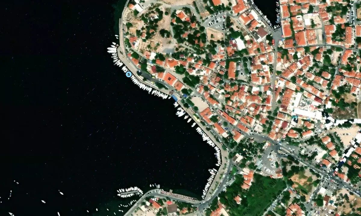 Satelite image of Eski Foca Belediye Marina