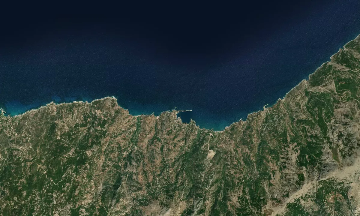 Flyfoto av Evdilos Town Quay