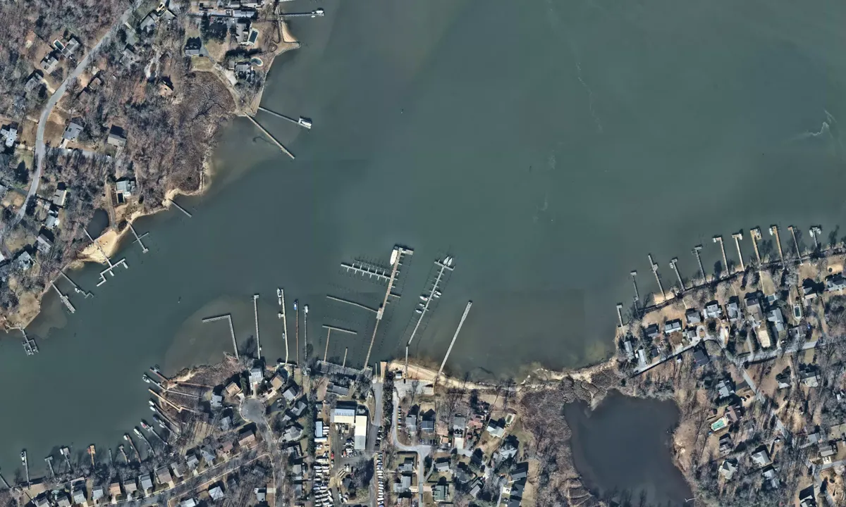 Flyfoto av Fairwinds Marina