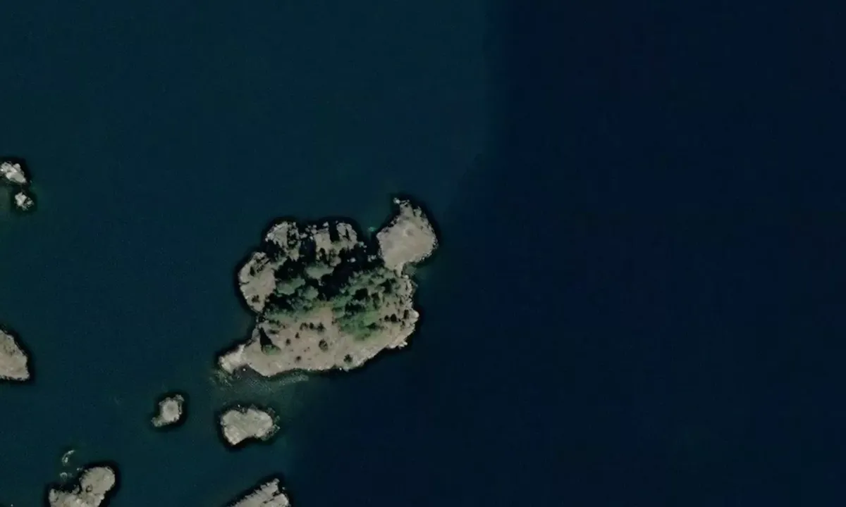 Satelite image of Fårholmen