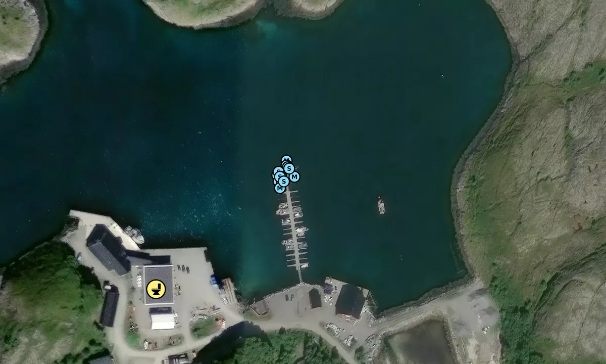 Satelite image of Fennesvågen