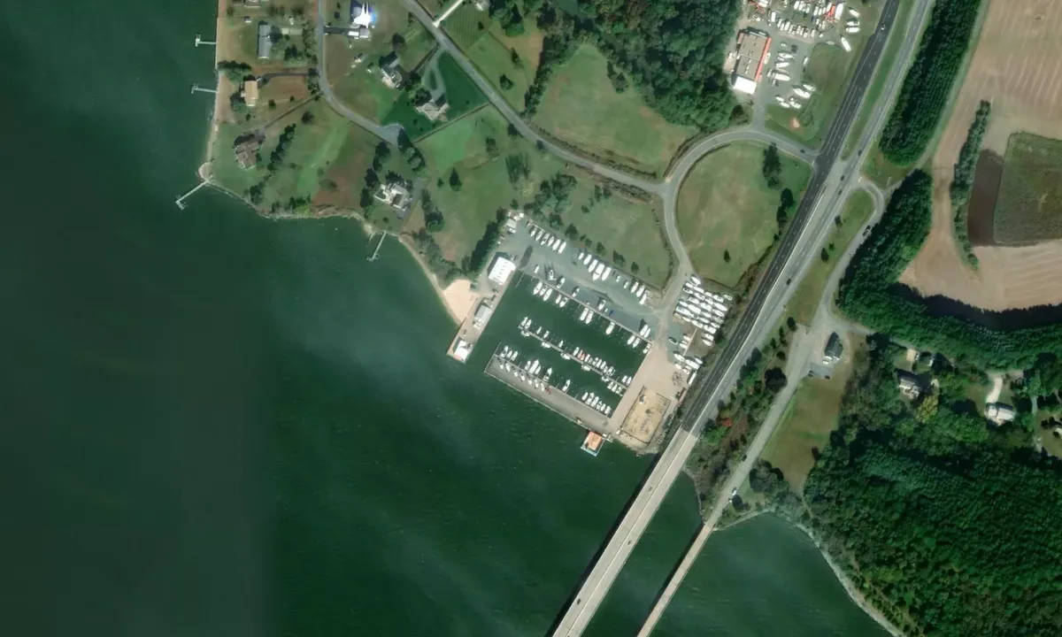 Flyfoto av Ferry Point Marina - Trappe
