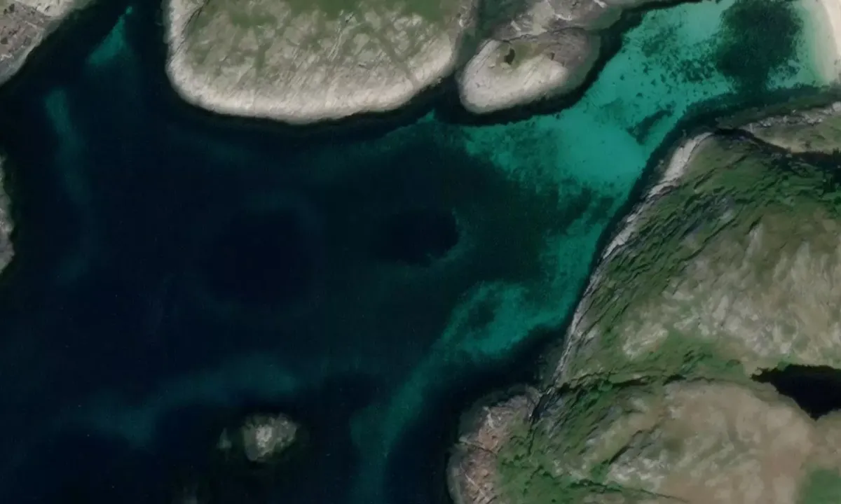 Satelite image of Fjærkvitingan-Katlsøyvær