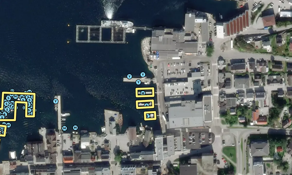 Satelite image of Florø Rema 1000