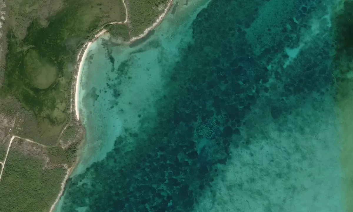 Flyfoto av Frazier's Hog Cay North