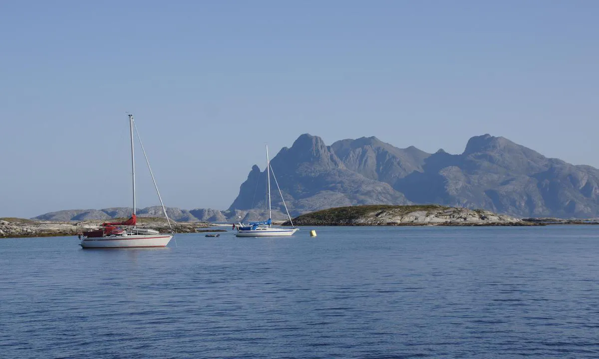 Gammøya: Steinsvær utenfor Bodø. Foto: Bernt Aanonsen