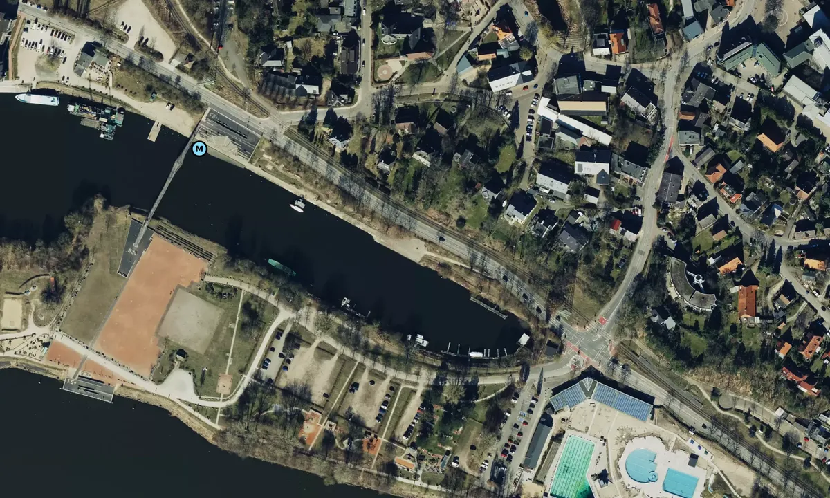 Satelite image of Geestracht Port