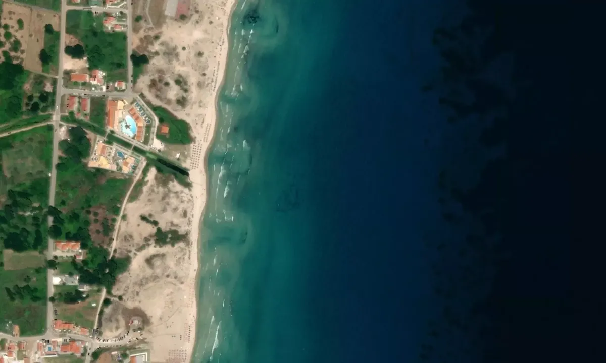 Flyfoto av Golden Beach 1