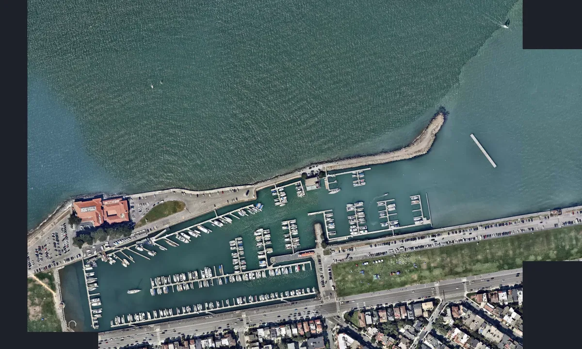Flyfoto av Golden Gate Yacht Club