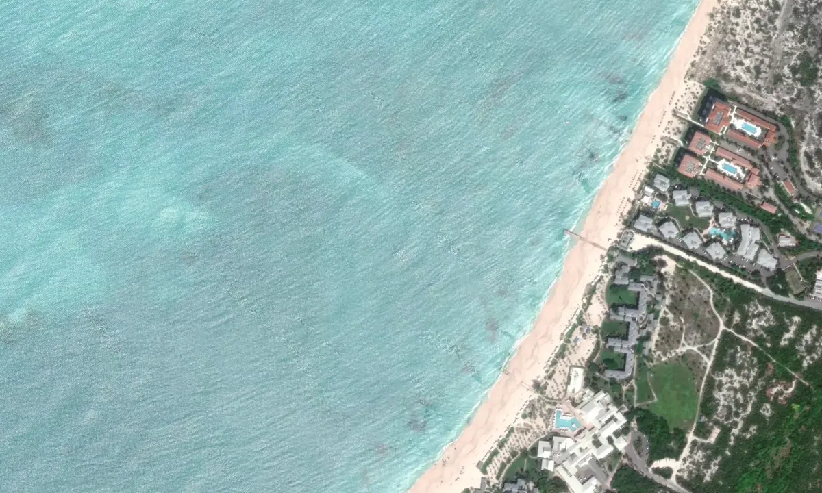 Flyfoto av Grace Bay