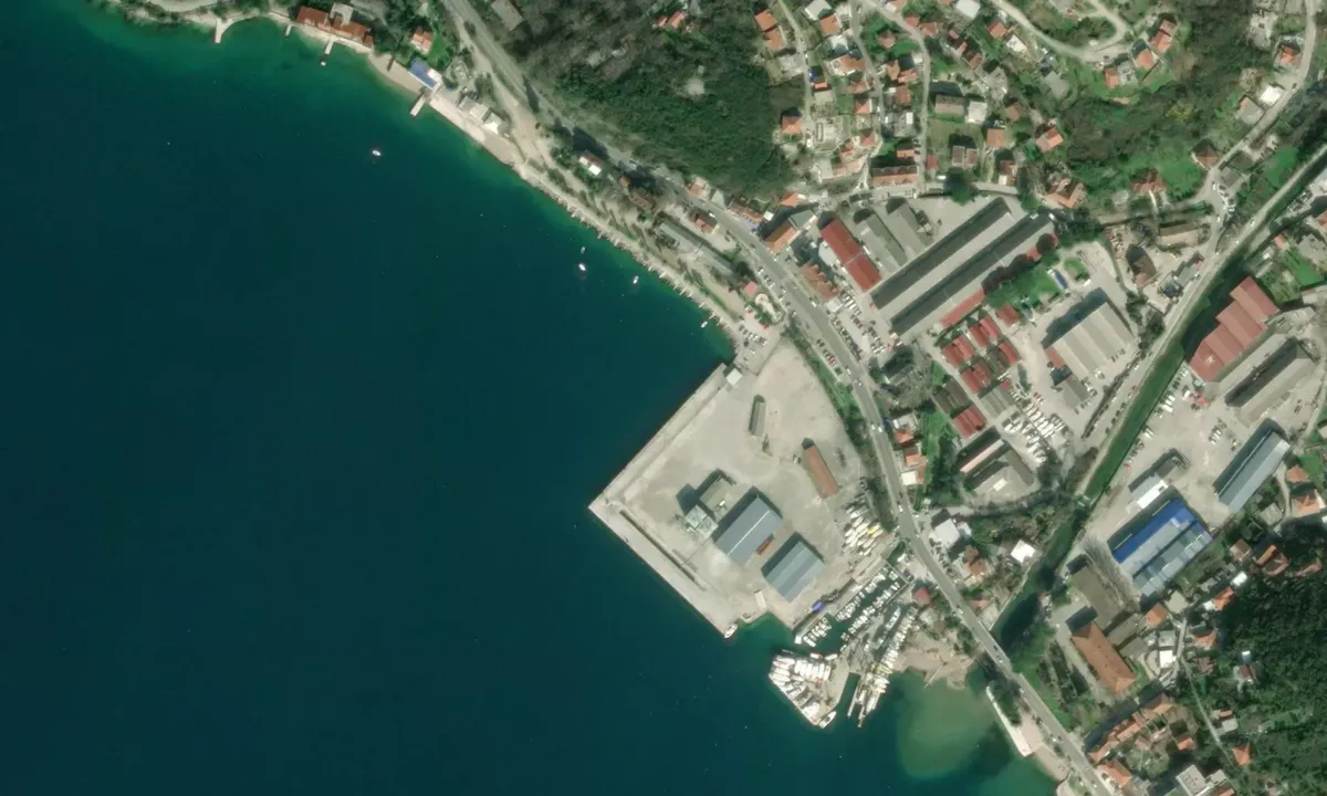 Flyfoto av Gradska Luka Zelenika