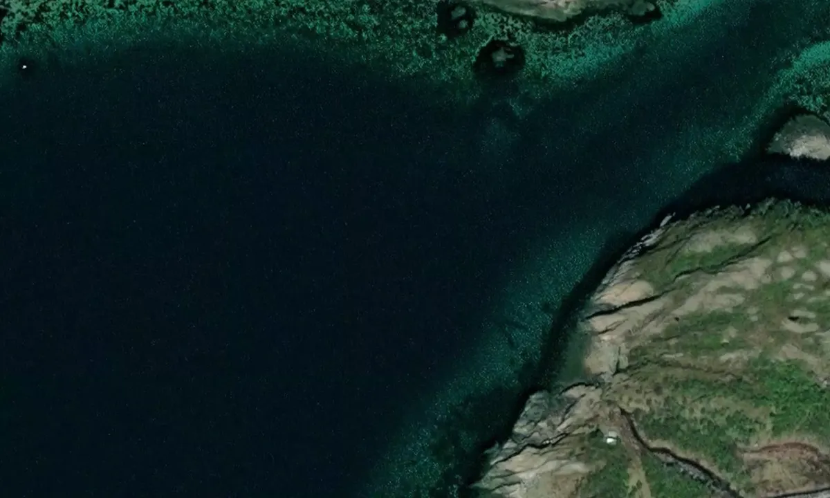 Satelite image of Grønnvikvågen