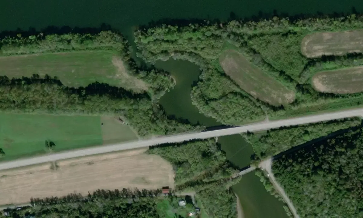 Satelite image of Grundy Quarrles