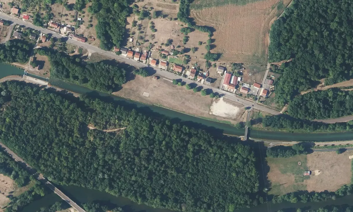 Satelite image of Gue