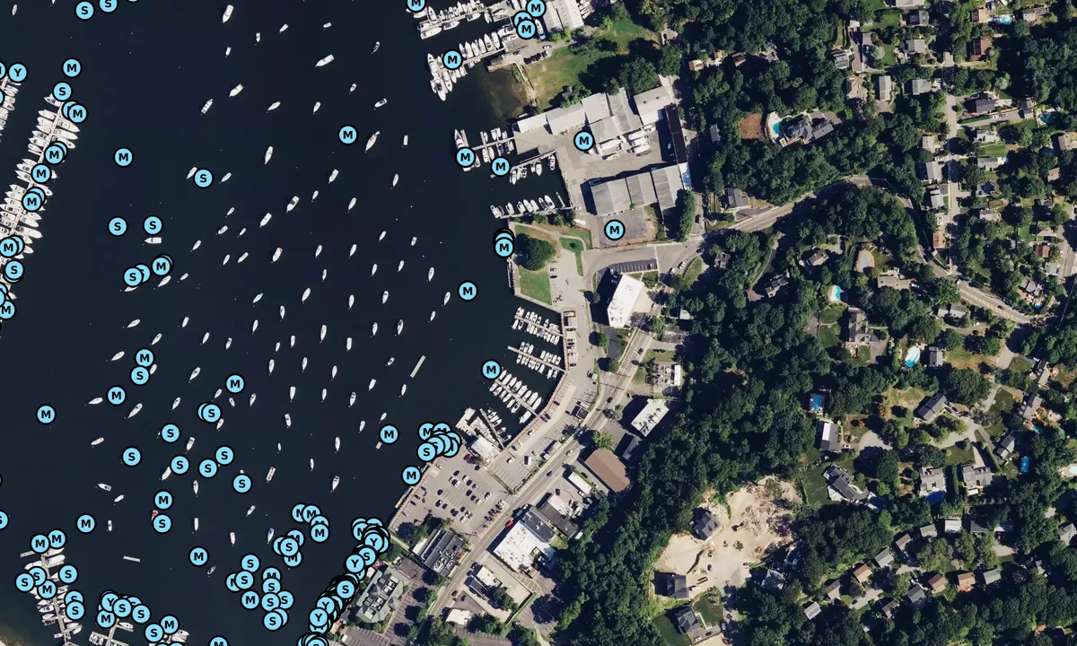 Satelite image of Halesite marina
