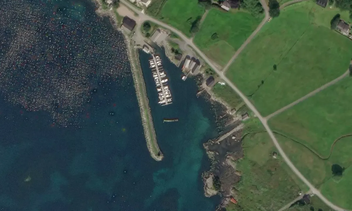 Satelite image of Hallebygda Småbåthamn