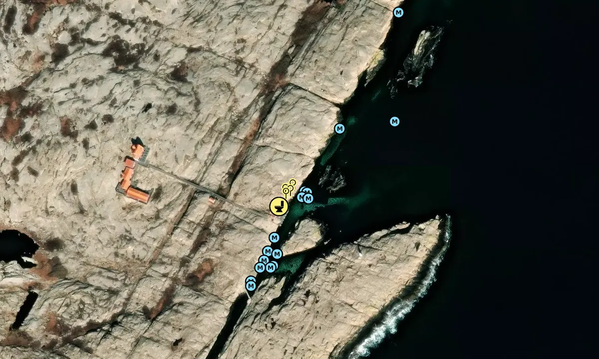 Satelite image of Hållö