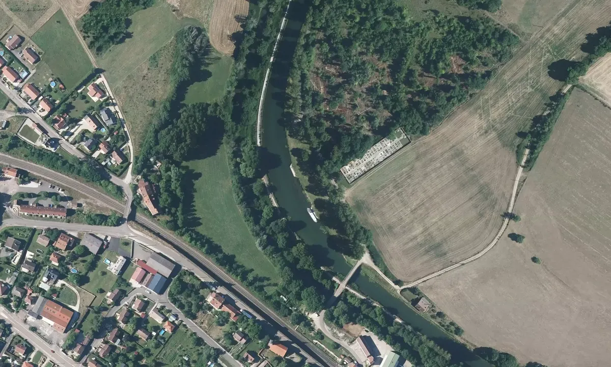 Satelite image of Halte de Plaisance Foulain