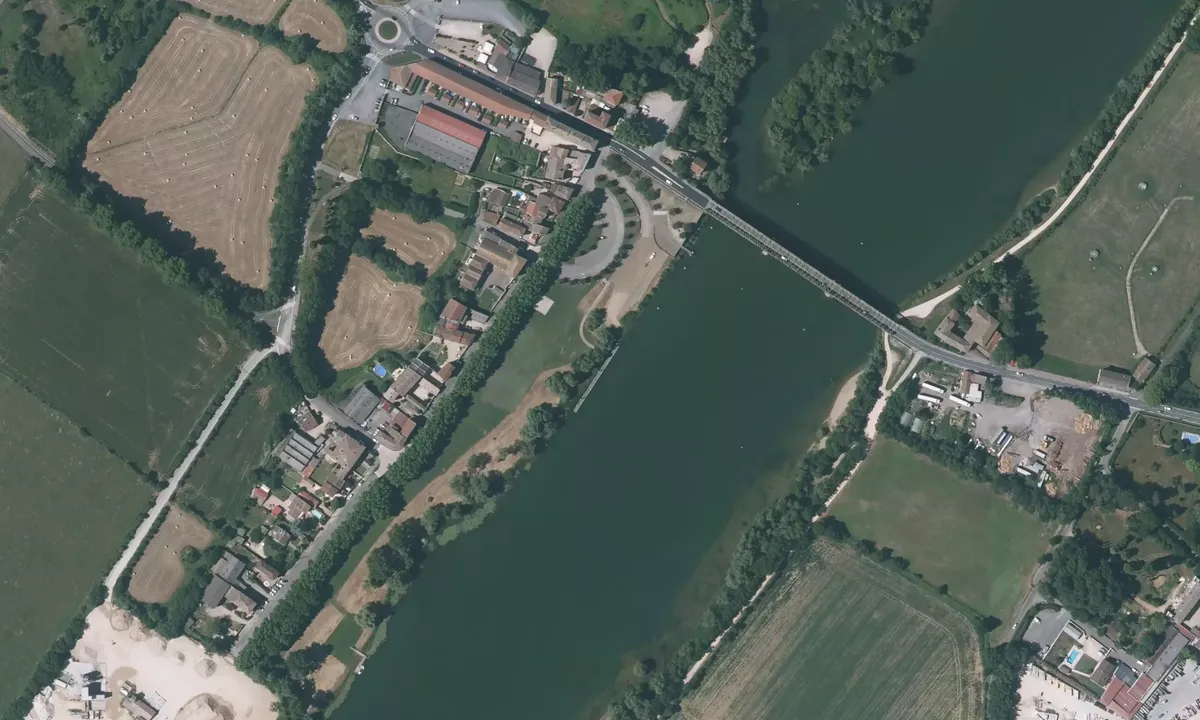 Flyfoto av Halte fluviale de Belleville
