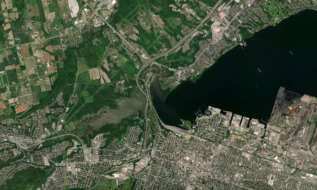 Flyfoto av Hamilton Harbour