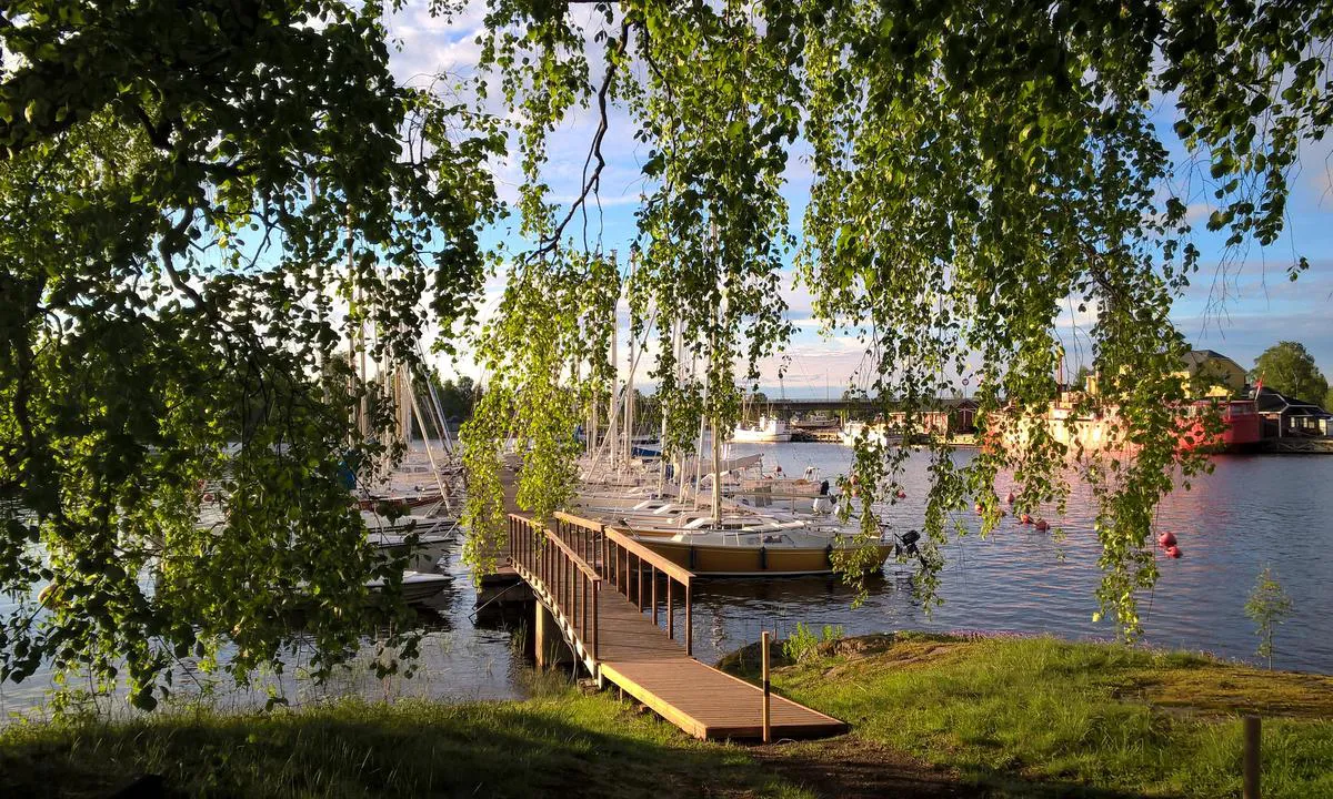 Hamina sails club harbour: On the left side is visitor pier, not in a picture. This pier is for members only.