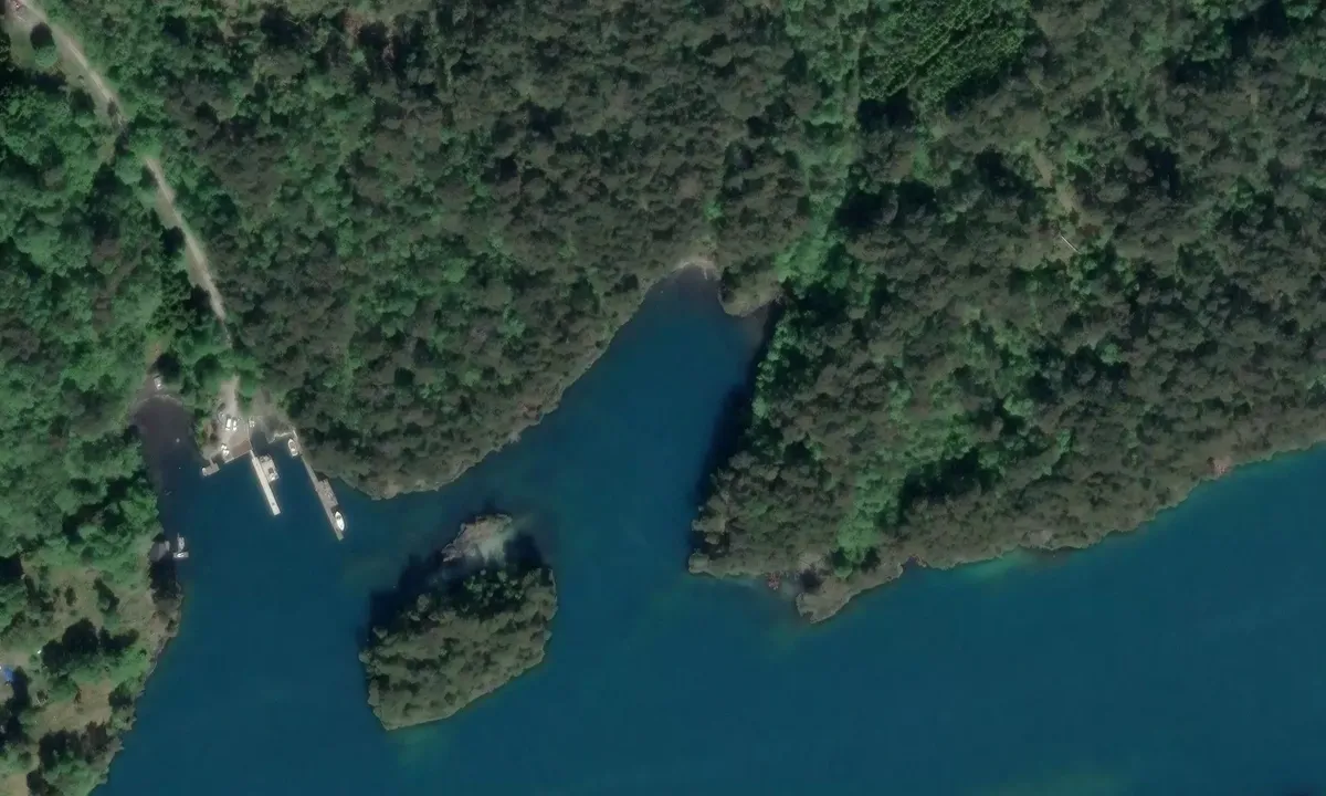 Satelite image of Hamnevikan
