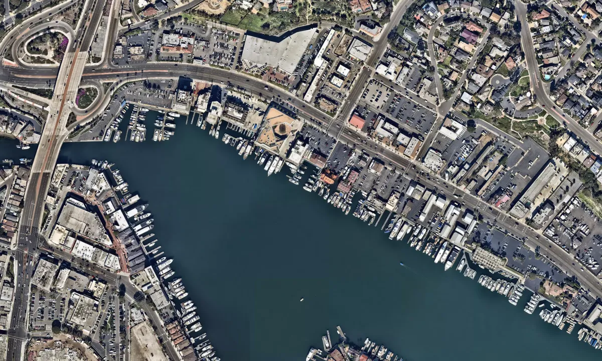 Flyfoto av Hampton Yacht Group of California