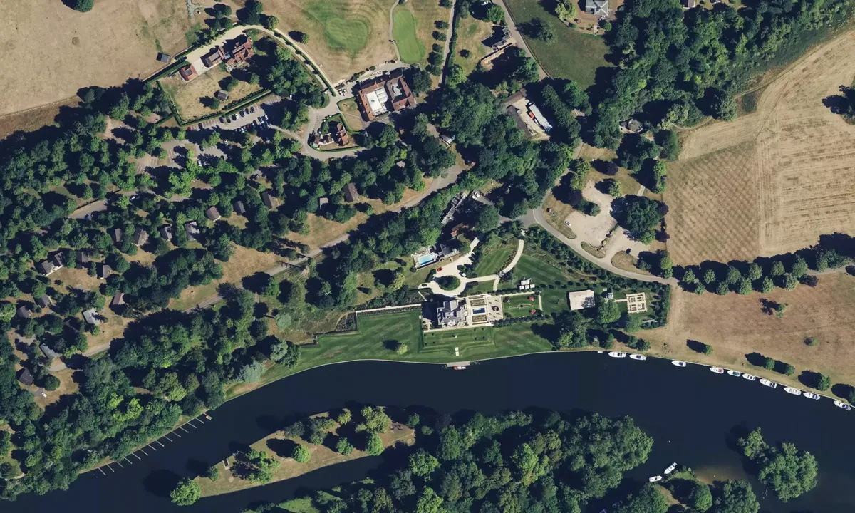 Satelite image of Harleyford Estate and Marina