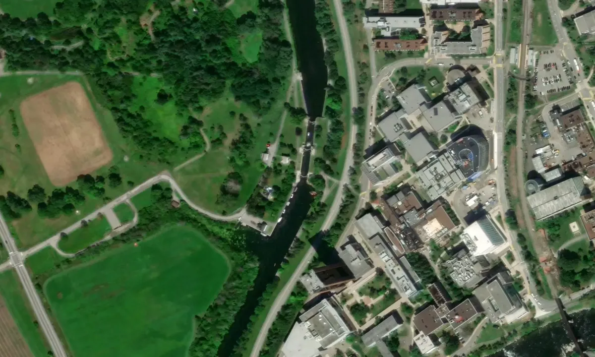 Flyfoto av Hartwells Lock Upper Wall