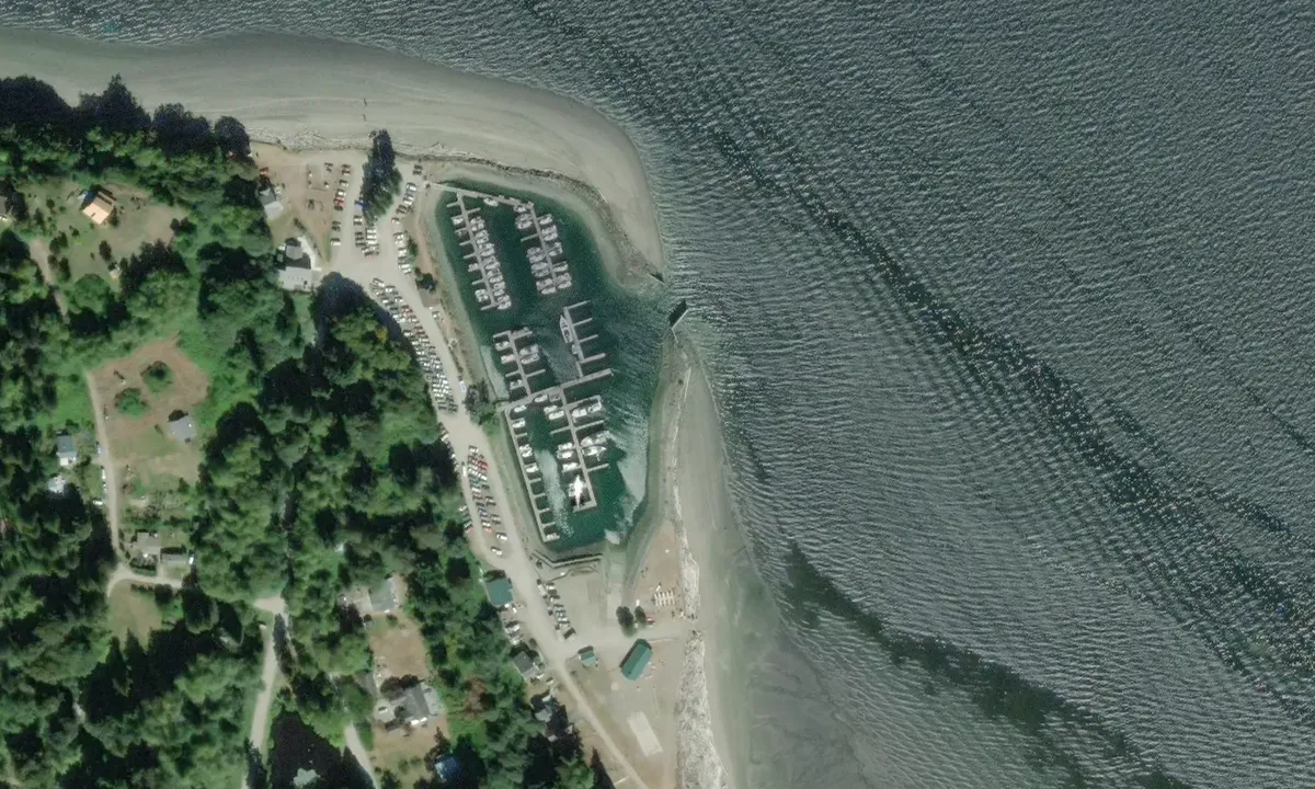Flyfoto av Hat Island Yacht Club