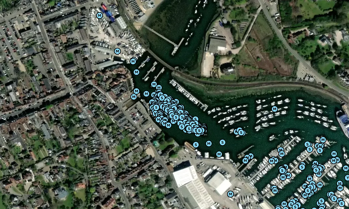 Flyfoto av Haven Quay Lymington