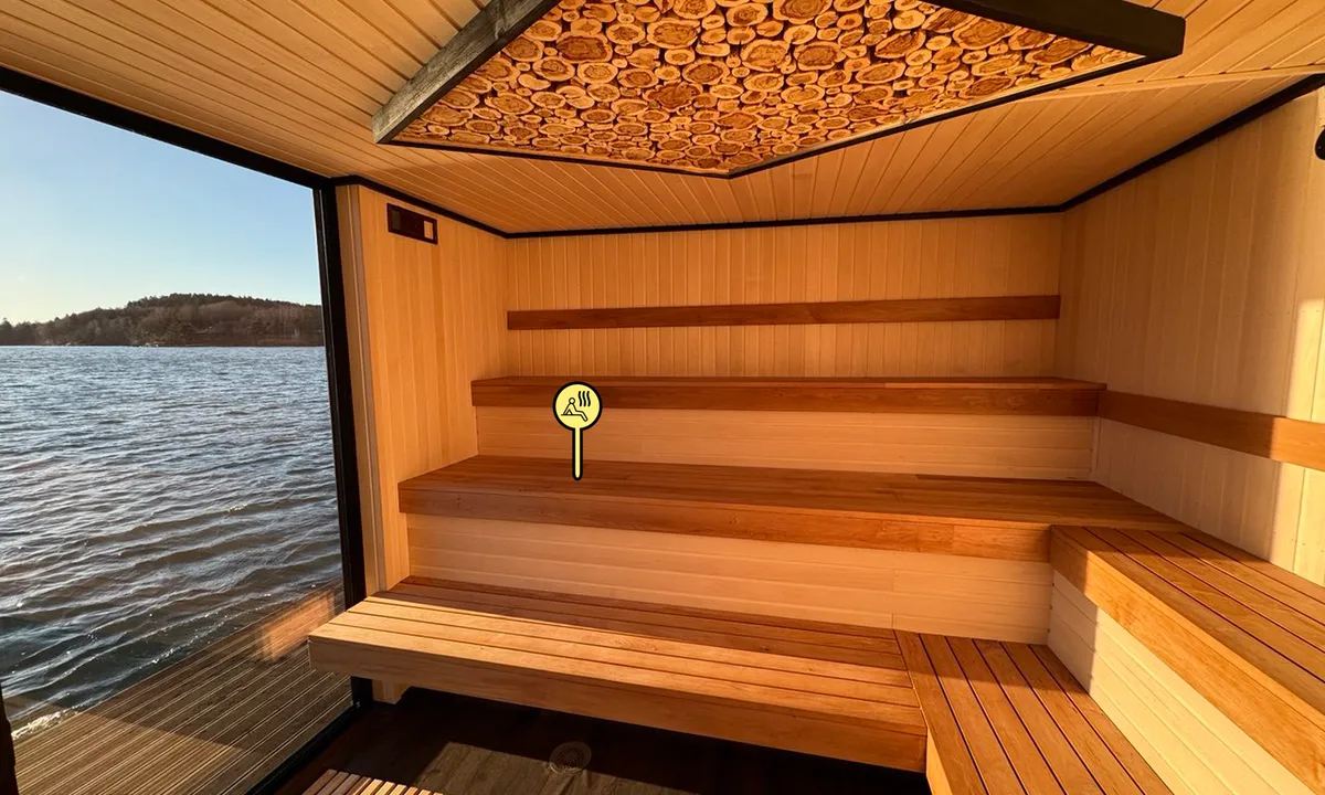 Viking Badstue er badstuebåten som ligger til kai frem til Oktober 2025 hos Havna Tjøme Hotel. Her kan man kjøpe enkeltbilletter på badstue, reservere båten til selskap, eller leie inn skipper som tar med båten ut på sjøen. Tradisjonelle aufguss saunaritualer arrangeres også. For mer informasjon, se hotellets kalender.