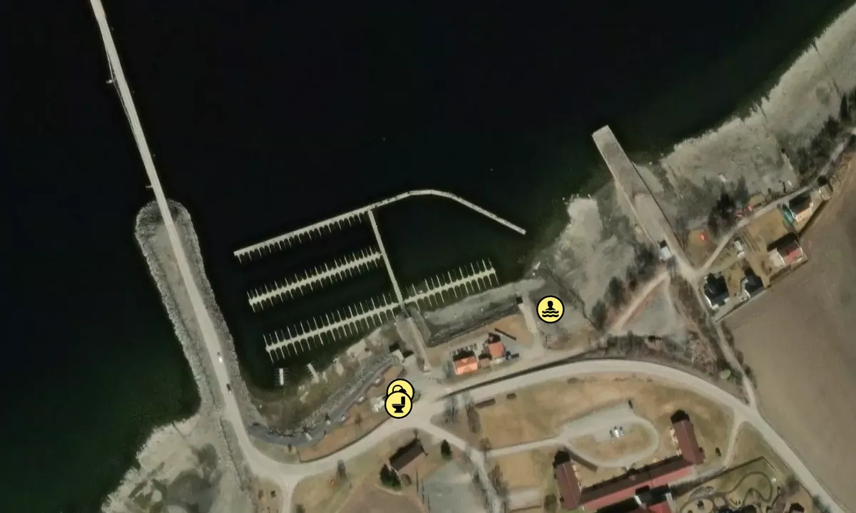 Satelite image of Helgøy marina