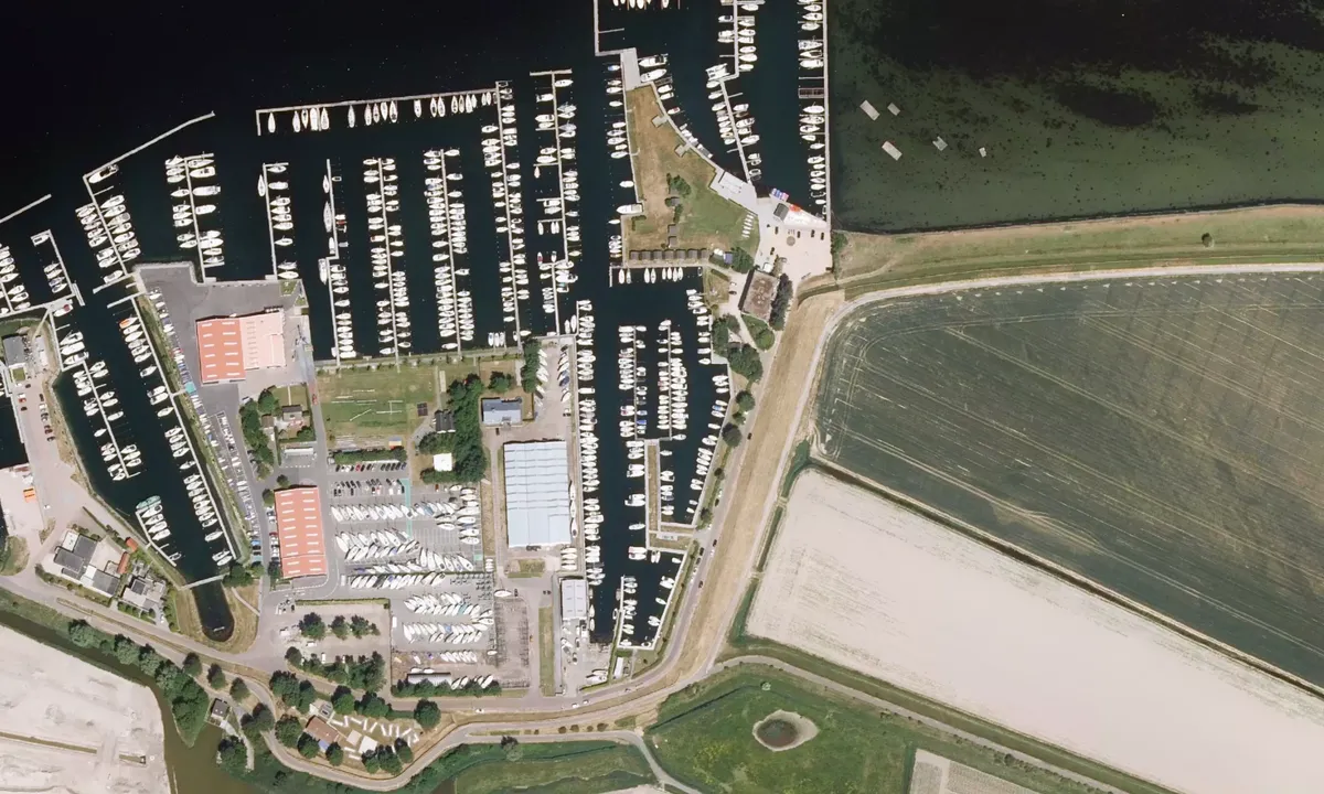 Flyfoto av Hengelsport en Visvereniging De Zandkreek