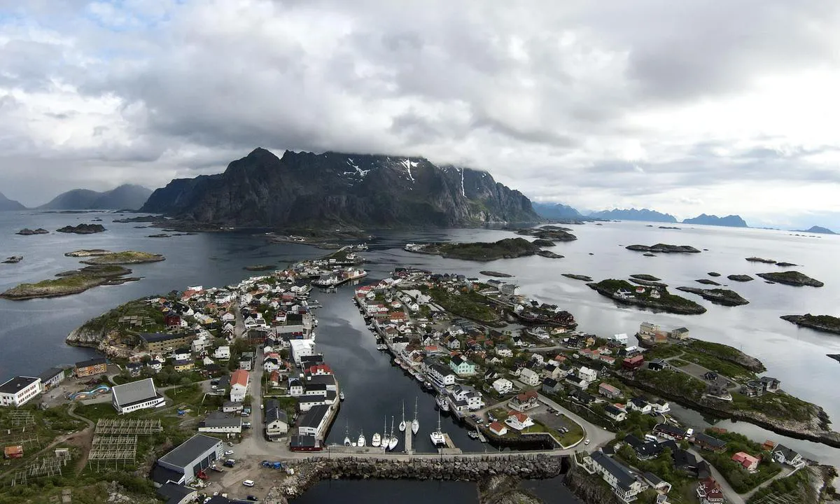 Henningsvær