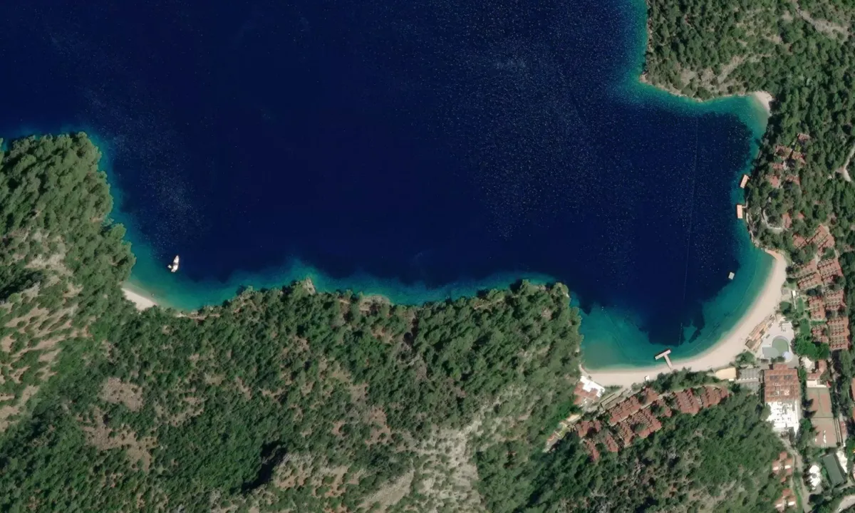 Flyfoto av Hillside Beach