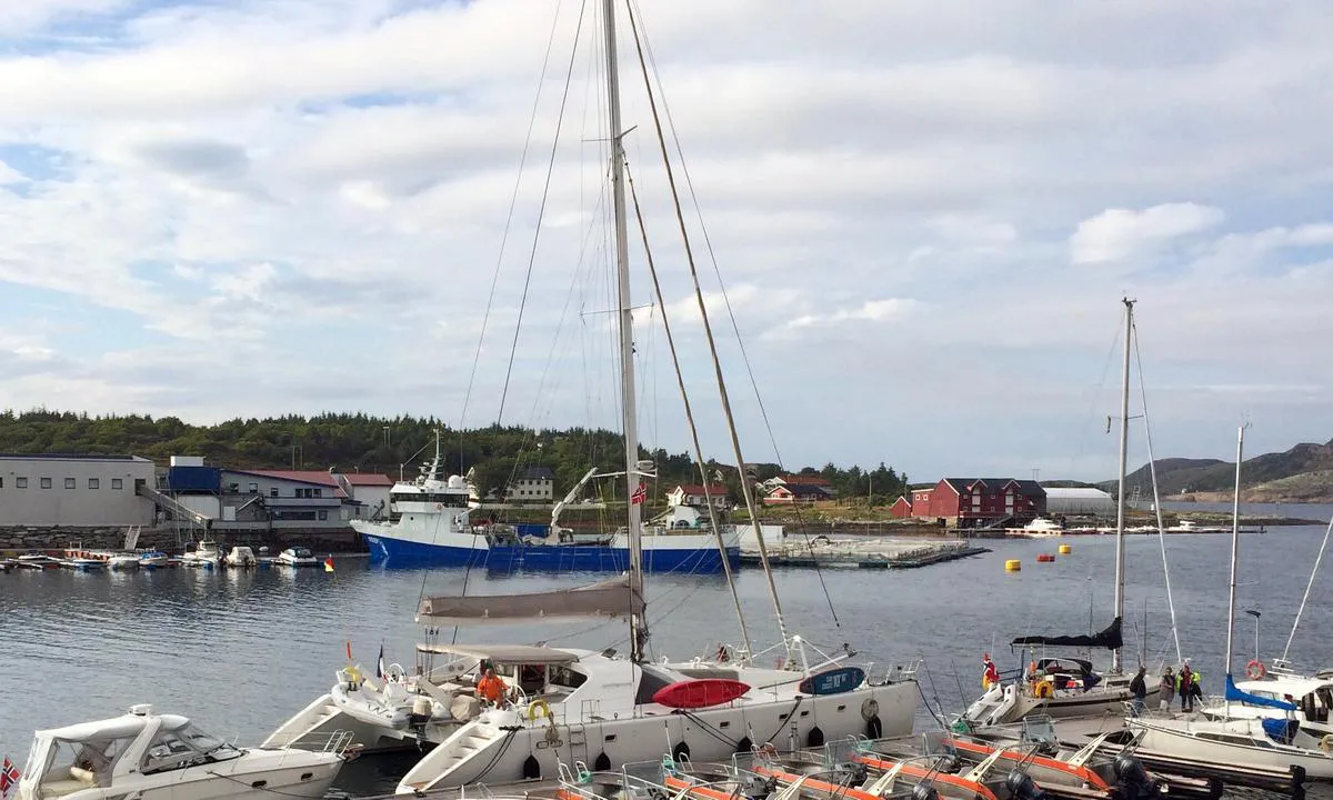 Hongsand: Fint sted, med plass til stoooore båter også.