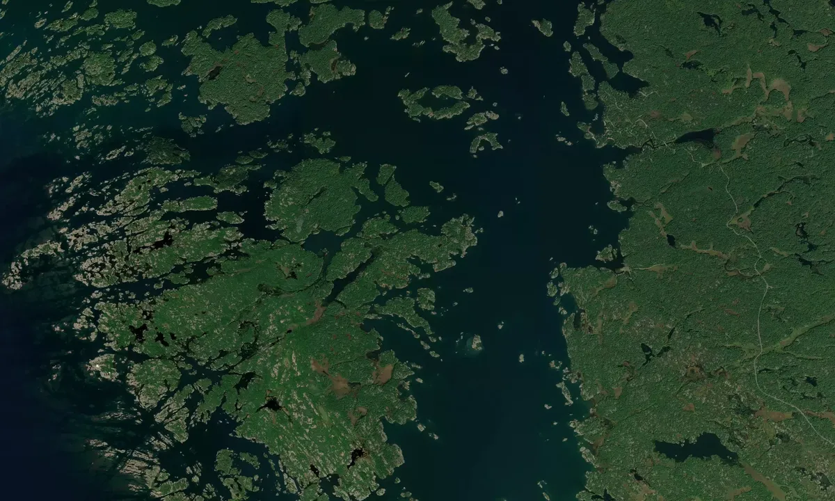 Flyfoto av Hopewell Bay