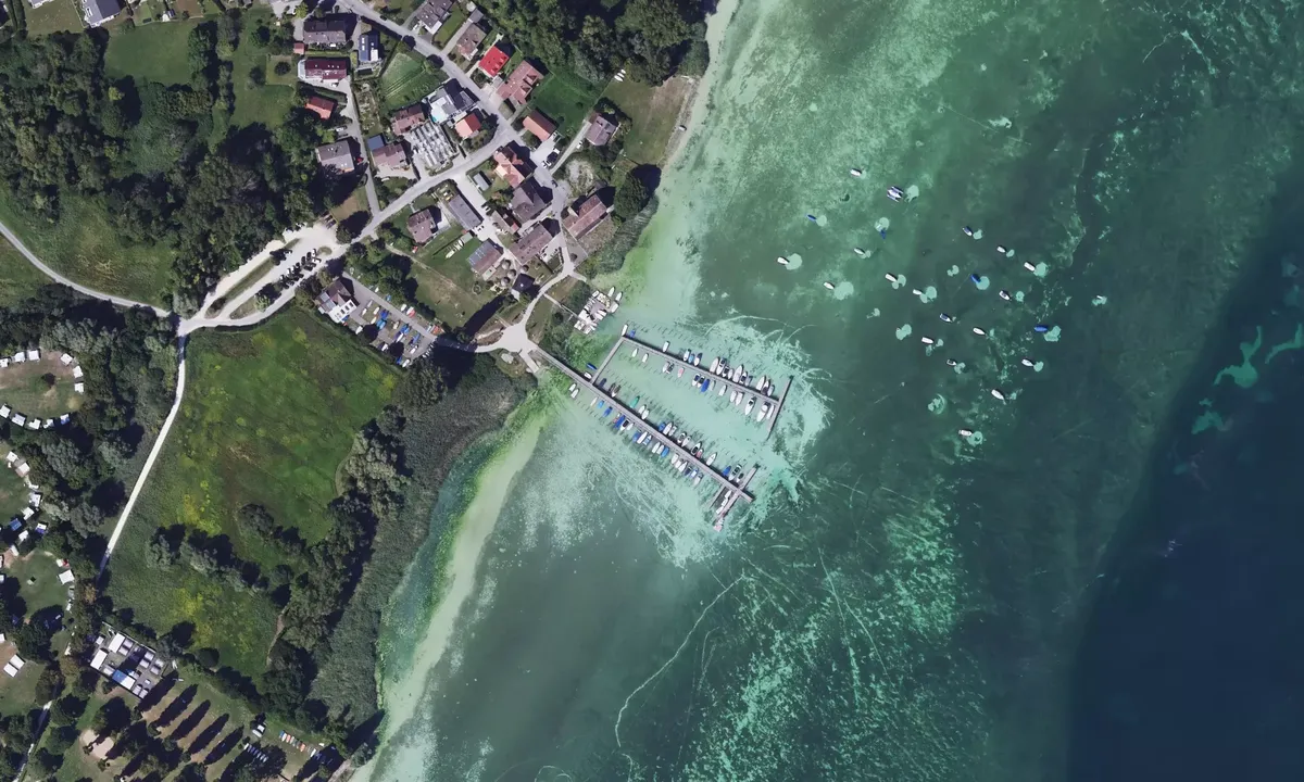 Satelite image of Horn