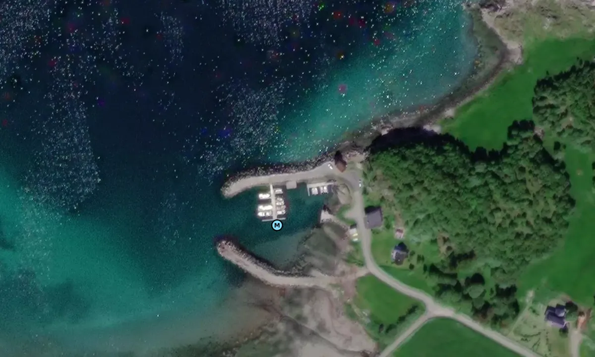 Satelite image of Horn Småbåtforening