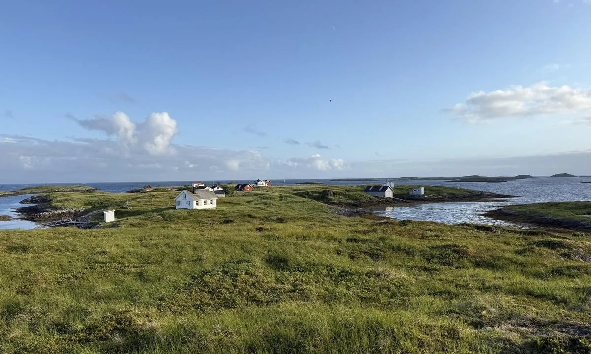 Hortavær, Ishuset flytebrygge