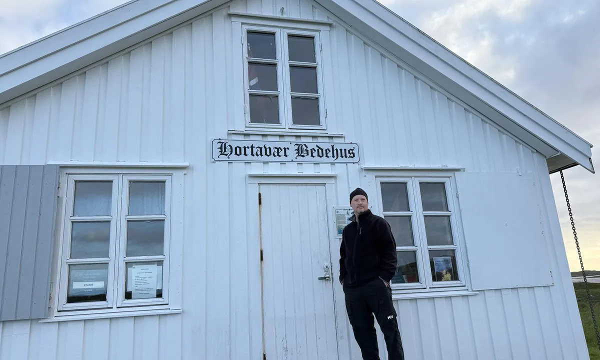 Hortavær, Ishuset flytebrygge