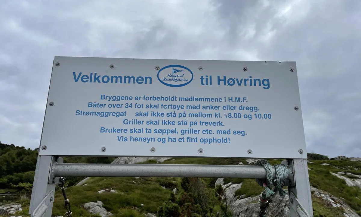 Høvring: Beskrivelse av bryggene.