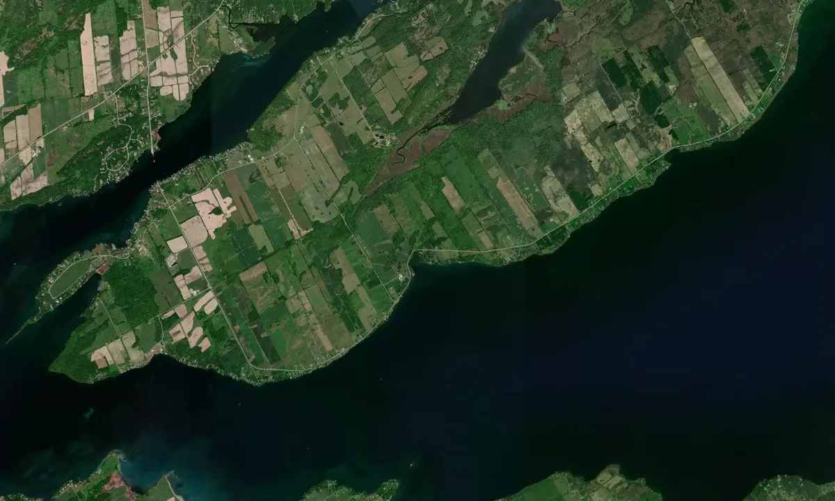 Flyfoto av Howe Island South