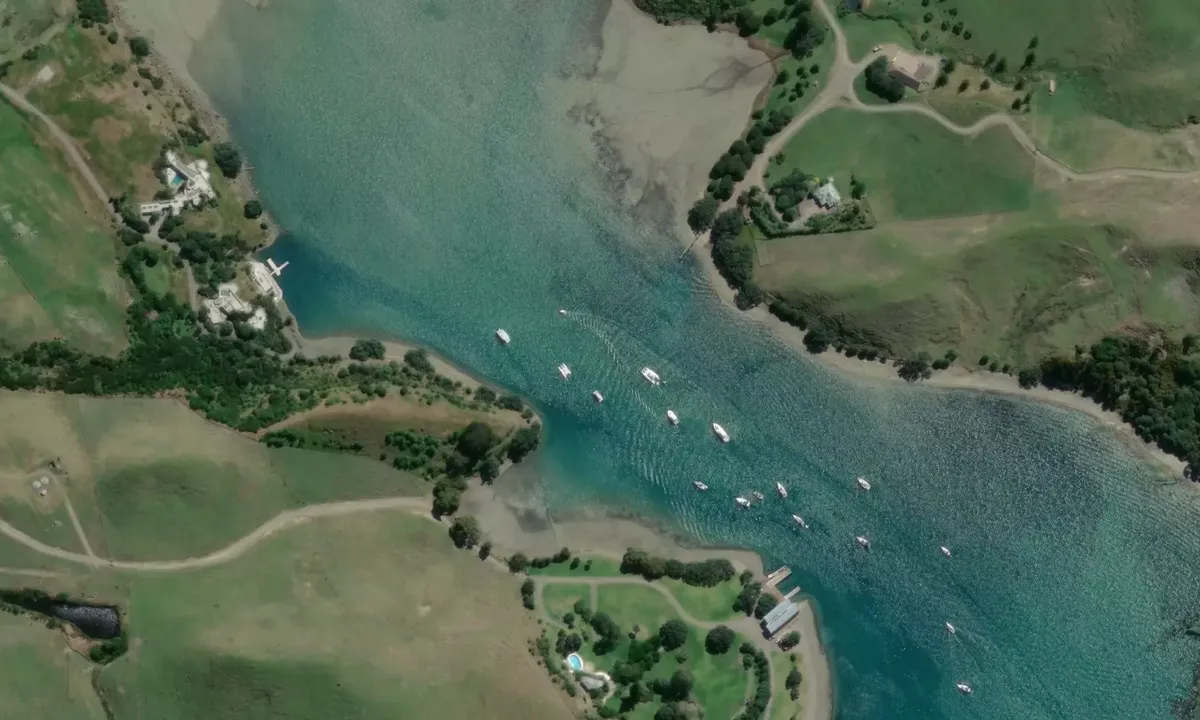 Flyfoto av Hururi Harbour