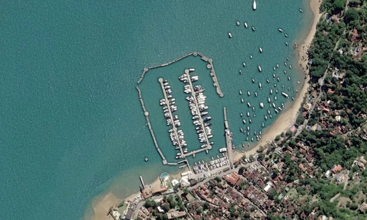 Flyfoto av Iate Clube de Ilha Bela