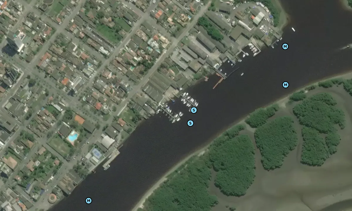 Satelite image of Iate Clube de Paranagua