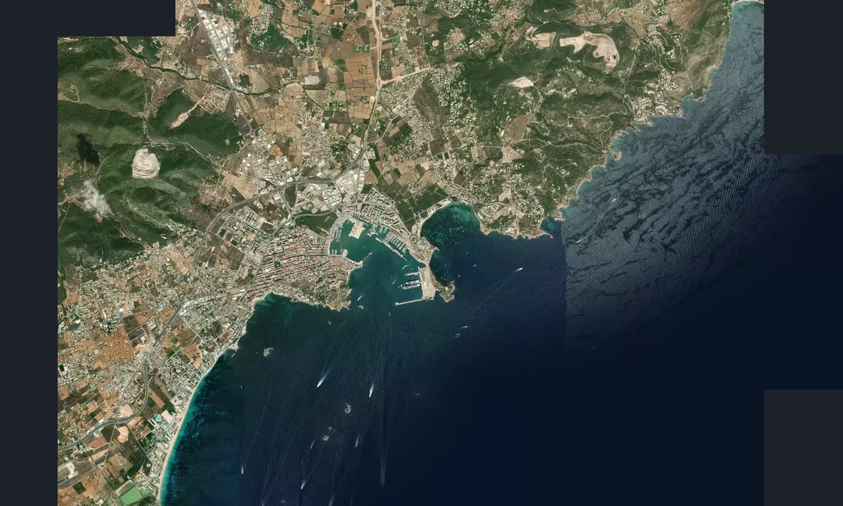 Flyfoto av Ibiza Town South of Marina Botofoch
