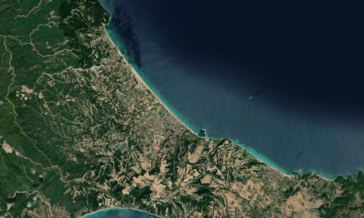 Flyfoto av Ierissos Beach