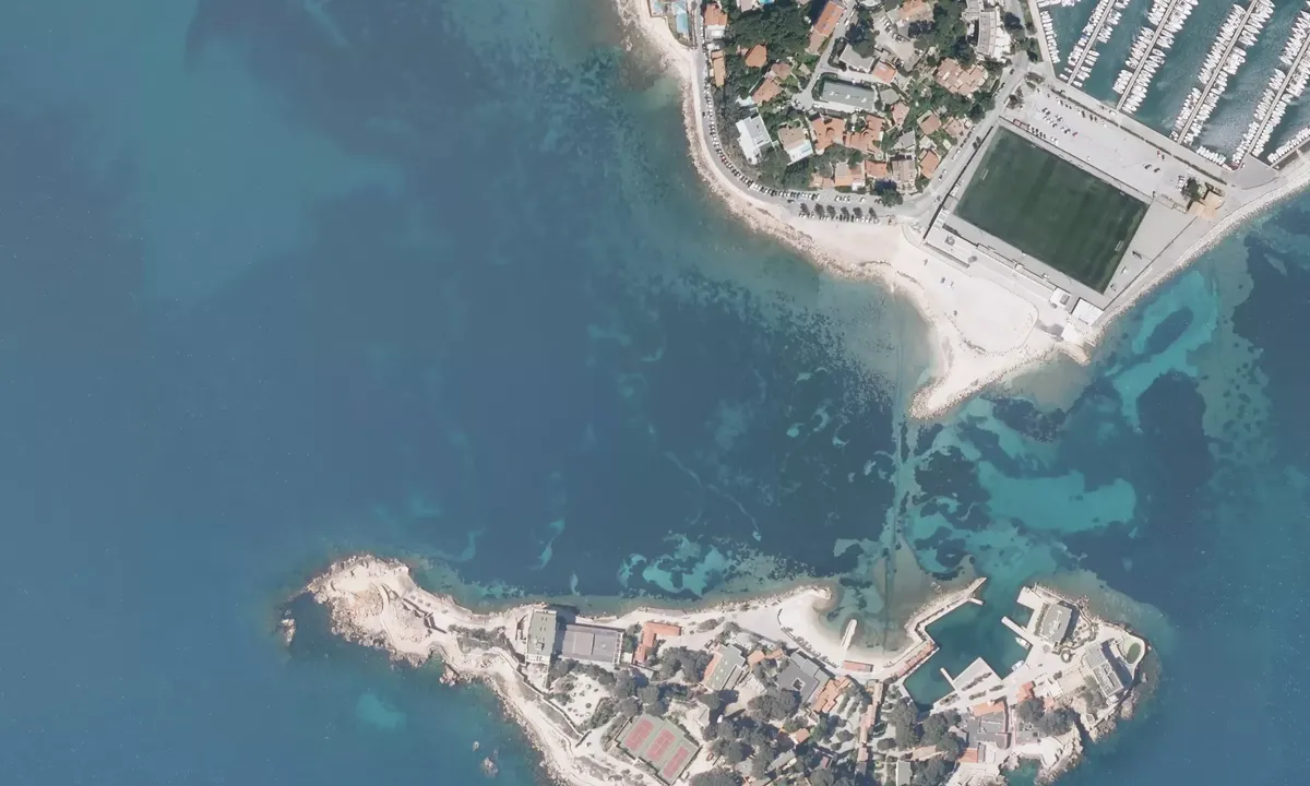 Flyfoto av Île de Bendor